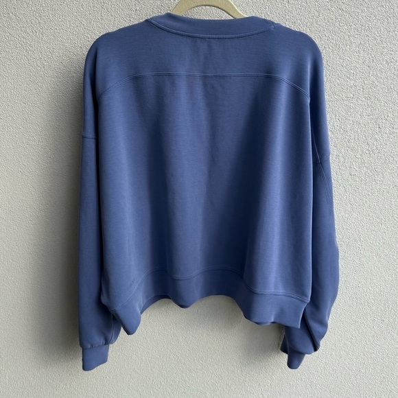 Lululemon Perfectly Oversized Cropped Crew Softstreme Sweatshirt in water drop - Picture 4 of 6